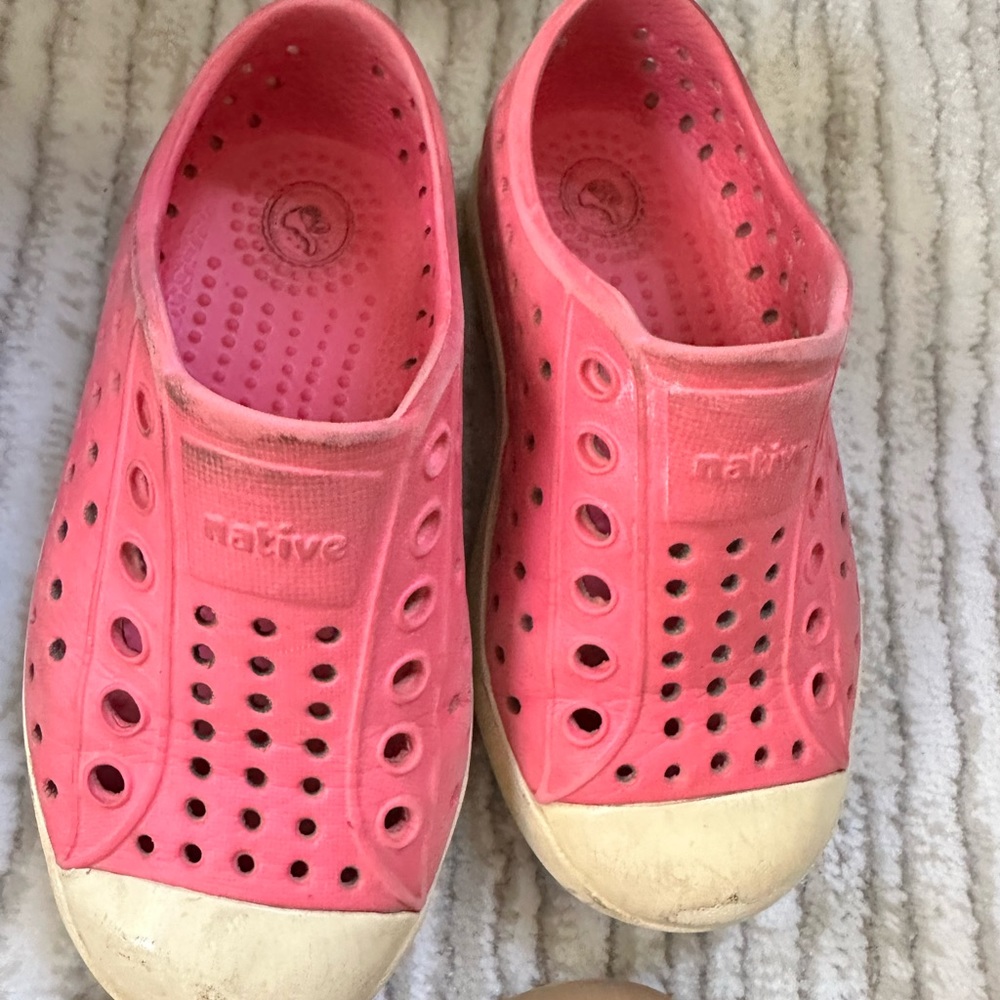 Size 7 Natives-Pink